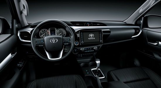 تویوتا هایلوکس 2026 تیپ DLX 2.4L