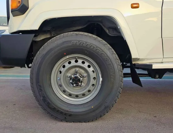 تصویر  تویوتا لندکروز پیکاپ 2025 تیپ LC79 4.2L