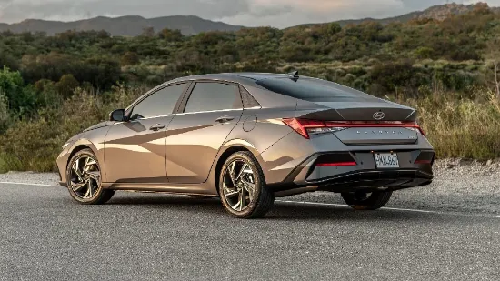 تصویر  هیوندا النترا 2026 تیپ Comfort 2.0L