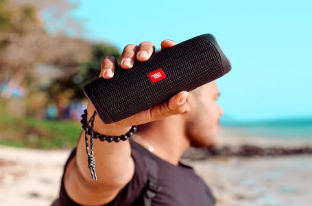 راهنمای خرید بهترین اسپیکر JBL